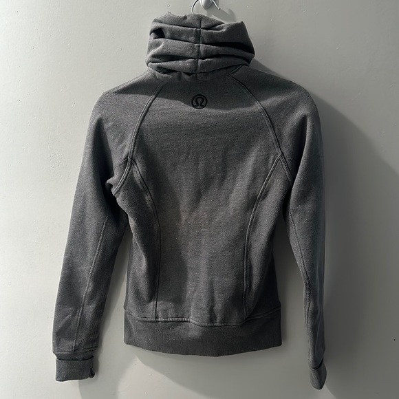 Lululemon gray glitter cuddle up jacket size 2 - Picture 4 of 16